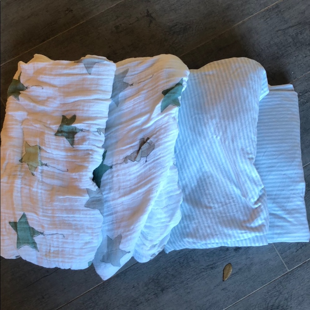 Aden and Anais and Burt’s bees Crib sheets